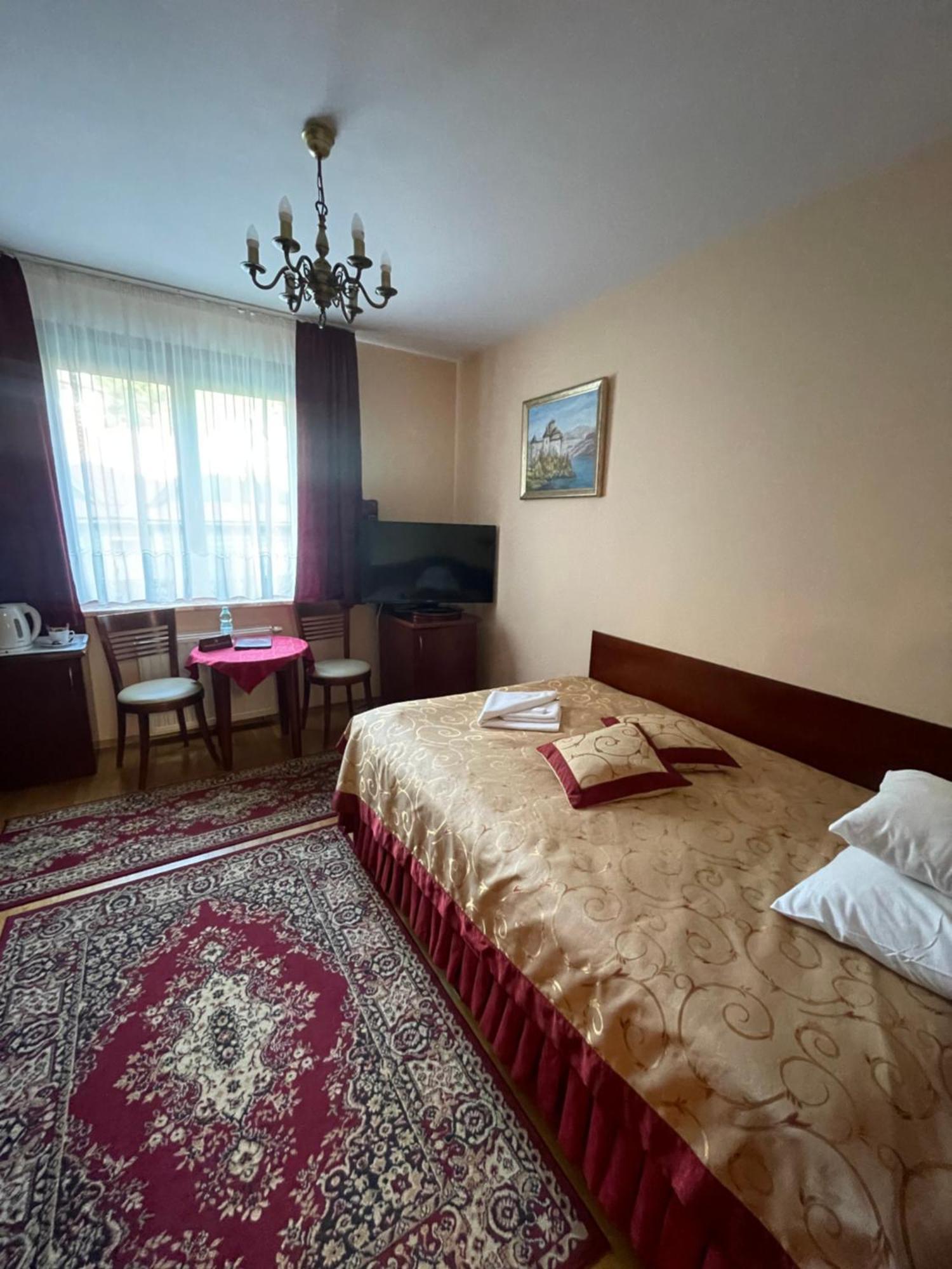 Pensjonat Szach Krynica Zdroj Buitenkant foto